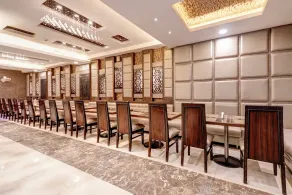 Treebo Masterprice Inn - 15 Mins From Airport - Restaurant