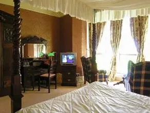 Ballinalacken Castle Country House Hotel - Room