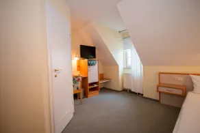 Hotel Garni am Markt - Businesshotel - Frühstücksbuffet - Fahrradabstellplatz - Hunde willkommen - Camera