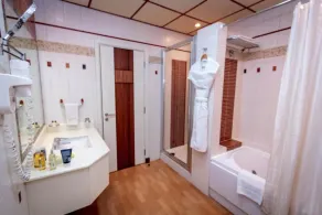 City Center Hotel - Bathroom