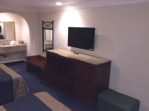 Walnut Inn & Suites West Covina - Chambre