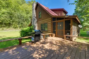 Cabin w/ Hot Tub + Fishing Pond in Del Rio! - Interiör