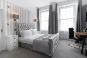 The Pier Hotel - Room