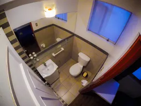Net House Cusco - Bathroom