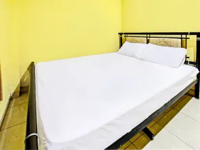 Hotel O Kos Agi Mataram Near Masjid Hissoh Al-Faham - Værelse