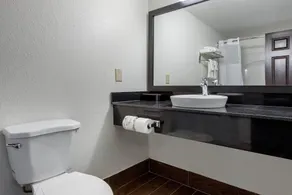 Quality Inn Coraopolis - Salle de bain