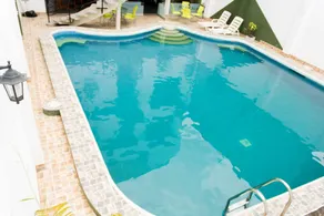 Hotel Jhor Bush - Piscina
