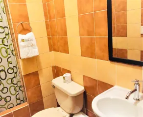 Hostal Carlos Tenaud - Bathroom