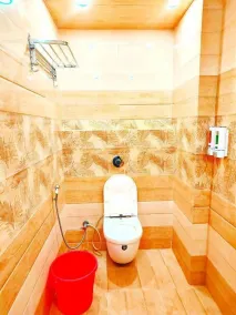 Neelkanth Hotel - Bathroom