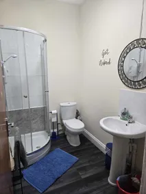 Charming Wolverhampton Apartment with Private Entrance - Casa de banho