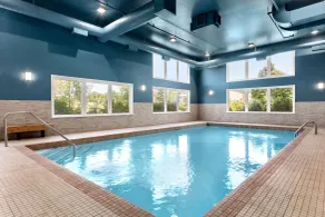 Super 8 by Wyndham Ajax/Toronto On - Piscine