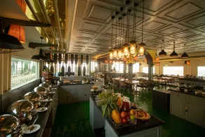 Polo Floatel Kolkata - Restaurant