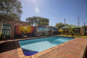 Amakhosi Hotel - Pool