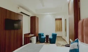 FabHotel The Kailash Dev - Nr Adarsh Nagar Metro - Room
