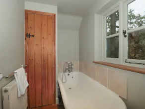Meadow View Cottage - Bathroom