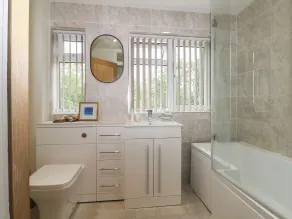 Walmer Court Farmhouse - Badrum