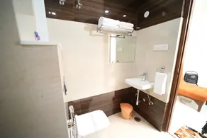 Hotel Myriad Inn - Bathroom