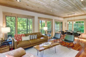 Spacious Home w/ Hot Tub & Views in Black Mountain - Interiør