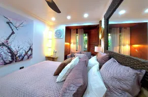 Casa vacacional con jardín, barbacoa y jacuzzi | Vistas al jardín - Habitación