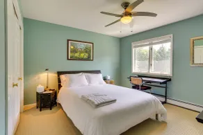 Warwick Vacation Rental w/ Private Yard & Fire Pit - Intérieur