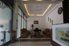 White Pearl, Jabalpur - Réception