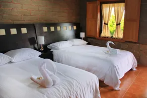 Hotel y Cabañas Mountain Lodge - Rum