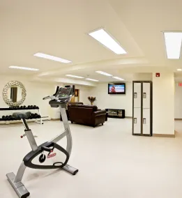 Corporate Suites of Calgary - Eightwelve - Ginásio