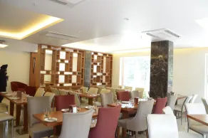 Connaught Royale - Restaurante