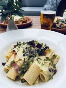 Great Lake Hotel - Restaurant