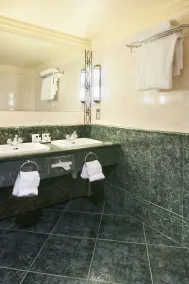 Crowne Plaza Liverpool - John Lennon Airport by IHG - Bathroom