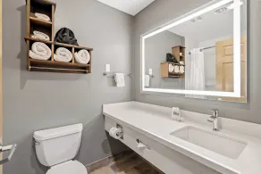 Holiday Inn Express Hotel & Suites - Paso Robles by IHG - Badezimmer