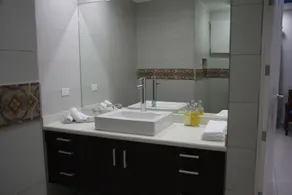 El Mirador Suites - Bathroom