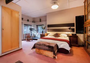 Waterkloof Apartments - Room