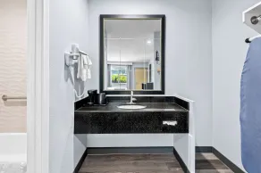SureStay Hotel by Best Western Buena Park Anaheim - Salle de bain