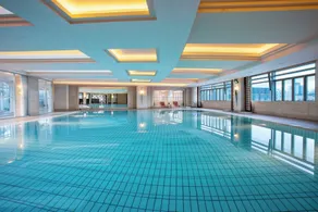 Crowne Plaza Shanghai Fudan by IHG - Piscina