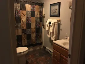 Genesee Country Inn B&B - Bathroom