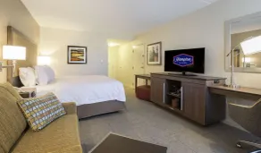 Hampton Inn Waterville - Room