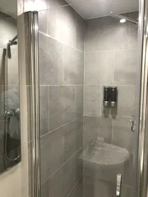Hotel Sant Jordi - Badezimmer