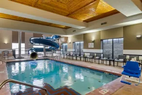 Best Western Premier Liberty Inn & Suites - Piscine