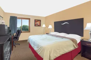 Super 8 by Wyndham Sheboygan WI - Chambre