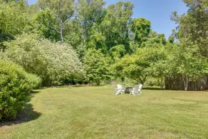 Located in the Heart of Gloucester Courthouse! - Interiör