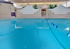 Ramada by Wyndham Midtown Grand Island - Piscine