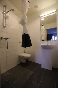 100 Iceland Hotel - Bathroom