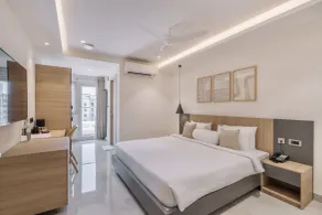 SKYLA Studios & Suites - Kondapur - Room