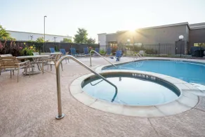 Best Western Premier Bryan College Station - Piscine