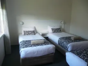 Rosebourne Gardens Motel - Room