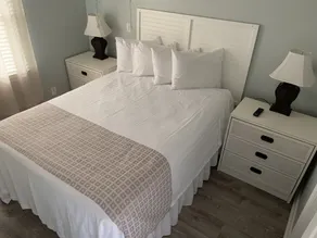 Condo with Breathtaking Views in Murrells Inlet - Chambre