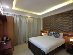 The R One - Room