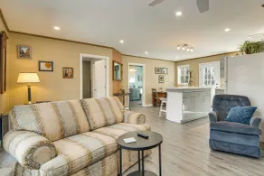 Waterfront Home w/ Access to Lake Anasagunticook! - Innvendig