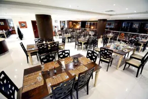 Sunday Millennia Hotel - Restaurant